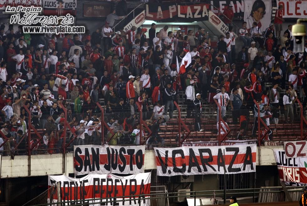River Plate vs Universidad San Martín de Porres (LIB 2008) 6